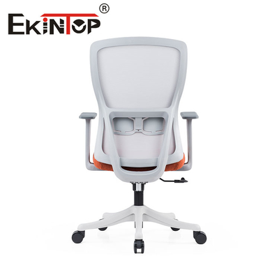 De ergonomische Comfortabele Nylon Basis van de Bureaustoel met Flip Up Armrest
