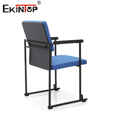 Moderne stoelen voor trainingsruimtes Stijlvolle en praktische zitplaatsen voor onderwijsruimtes