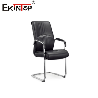 High-back zwart leer kantoor stoel met draaiende metalen benen in business stijl