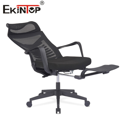 Comfortabele ergonomische kantorenstoel met netten, geschikt voor kantoorgebruik