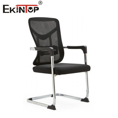 Standaard grootte Mesh Back Office Chair met metalen frame en armleuningen