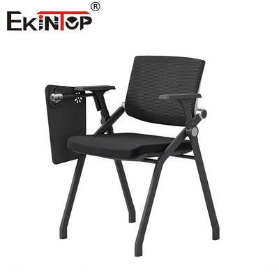 Zwarte trainingstoelen in gaasstof met moderne stijl