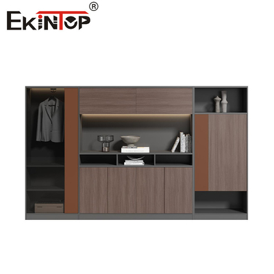 Grote houten kantoorkast in moderne stijl met schuifdeurontwerp
