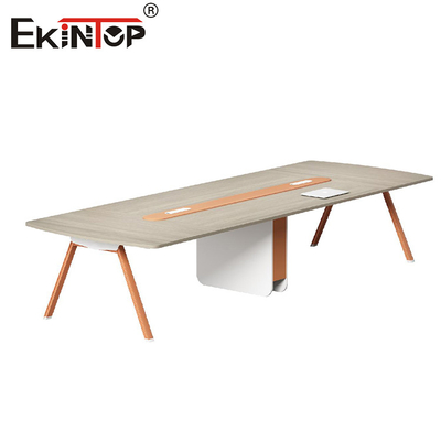 Afslag Modern Stijl Walnut Conferentietafel met metalen benen