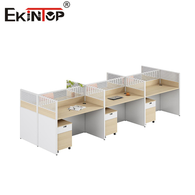 Modulair werkstation in moderne stijl met houten opslagkasten