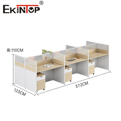 Modulair werkstation in moderne stijl met houten opslagkasten
