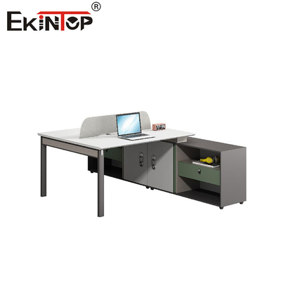 Low-Cost Industrial Style Office Workstation voor werknemers met schermopslagkast
