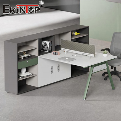 Modern stijl multi-user werkstation met aanpasbare partities