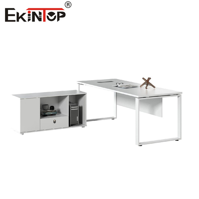 Aanpasbaar wit bureau met metaalframe Houten bureau