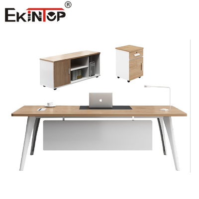 Moderne kantoorbureaubureaus Werkstations Kantoorruimtes Modulair bureaumeubilair