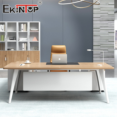 Moderne kantoormeubelen van hout