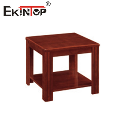 Vierkante eenvoudige lage tafel kantoormeubilair woonkamer balkon kleine theetafel