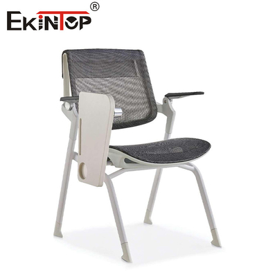 Grijze opvouwbare trainingsstoelen met schrijfbord in moderne stijl